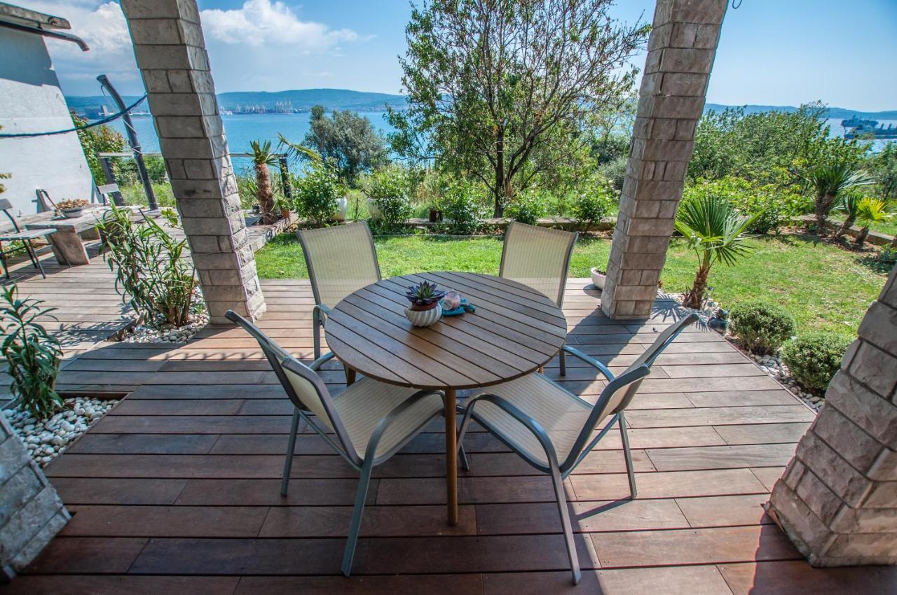 Sea View Apartments Debeli Rtic Ankaran Exterior foto